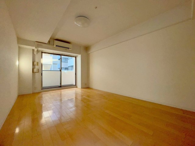 セレッソコート新大阪の居間・リビング