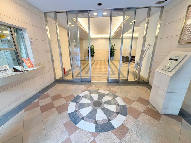 セレッソコート新大阪のロビー