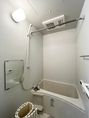 川崎市麻生区岡上５丁目のアパートの浴室