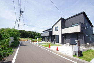 【前面道路含む現地写真】