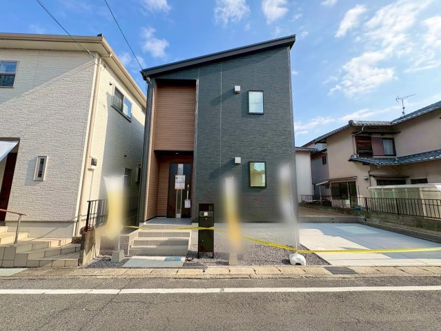 栗東市小平井2丁目　新築戸建ての外観