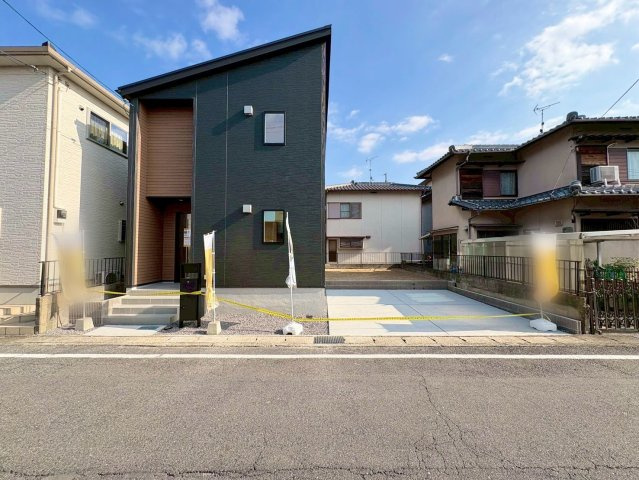 栗東市小平井2丁目　新築戸建ての駐車場