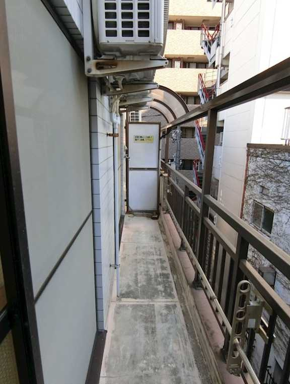 ことぶきビル　駅近　最上階　陽当たり良好　のバルコニー