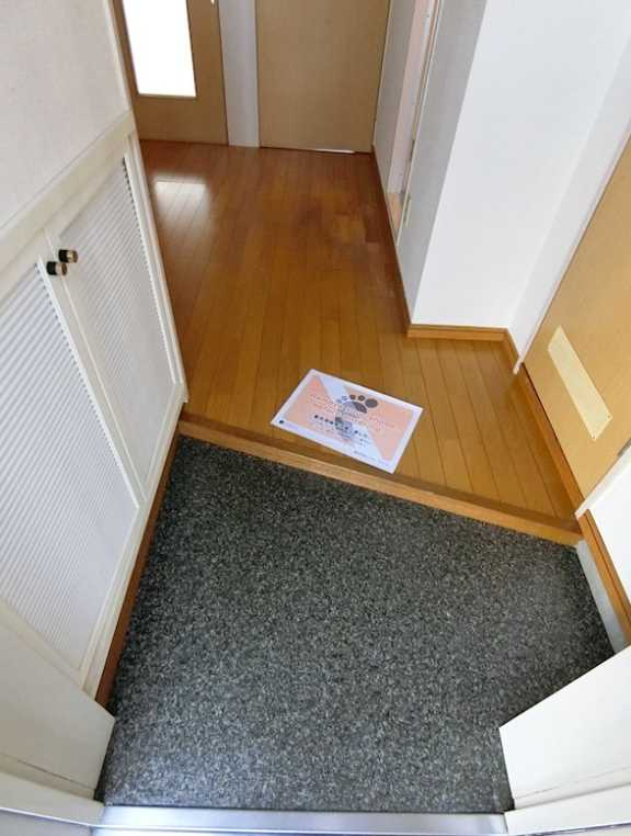 ことぶきビル　駅近　最上階　陽当たり良好　の玄関