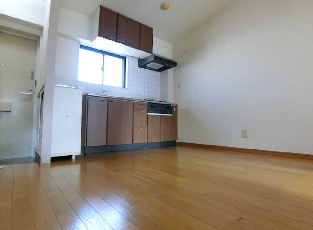 ことぶきビル　駅近　最上階　陽当たり良好　の居間・リビング