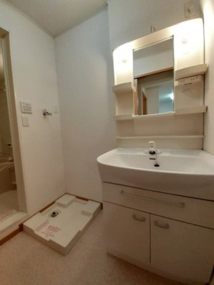 【洗面所】 | アヴィオン　Ｂ