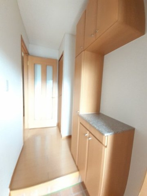 【玄関】 | アヴィオン　Ｂ