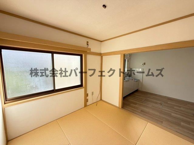 香里ヶ丘1丁目戸建　賃貸の和室|い草の香りが落ち着く素敵な和室です