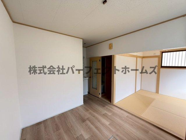 香里ヶ丘1丁目戸建　賃貸の居間・リビング|おしゃれな居間です