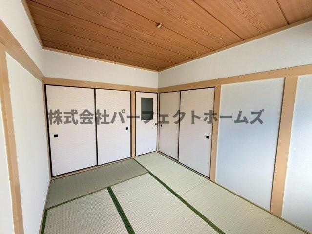香里ヶ丘1丁目戸建　賃貸の和室|柔らかい畳が心地よい和室