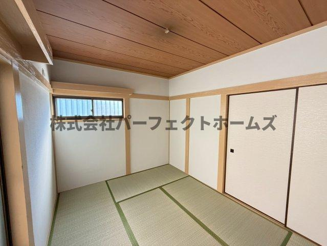 香里ヶ丘1丁目戸建　賃貸の和室|小物を収納するのに便利です