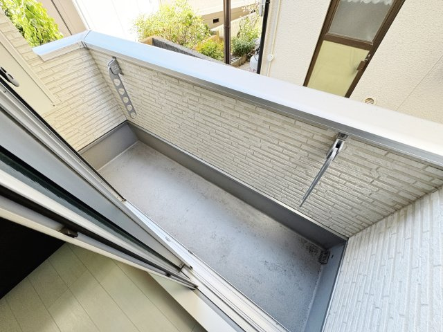 ＣＬＯＶＥＲ　ＮＡＧＡＴＳＵＫＡのバルコニー