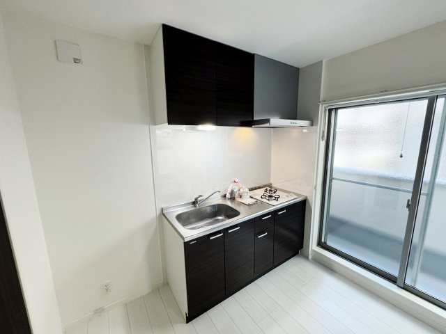 ＣＬＯＶＥＲ　ＮＡＧＡＴＳＵＫＡのキッチン