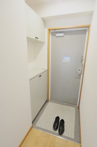 レジデンスウエキの玄関