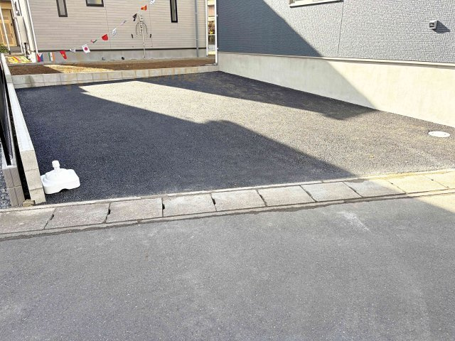 笠間市鯉淵第7　新築戸建て　1号棟の駐車場|カースペースは2台お停めいただけます♪