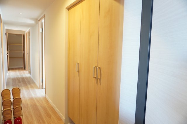 セントラルメゾン草加の玄関|シューズボックス