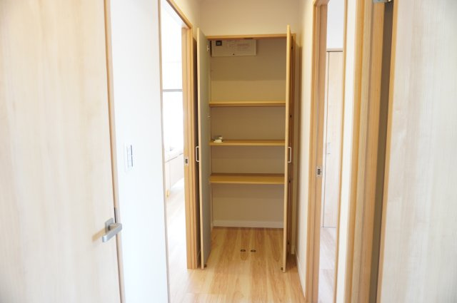 セントラルメゾン草加の収納|廊下