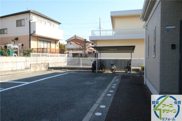 ソレアードの駐車場