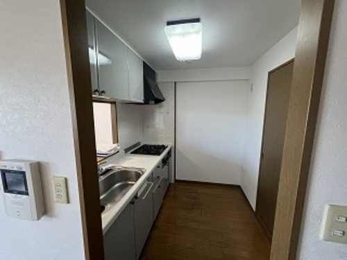 ファミールガーデン二条駅前のキッチン