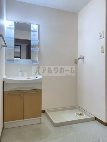 サニーコートC棟の独立洗面台