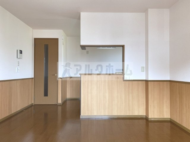 サニーコートC棟の居間・リビング