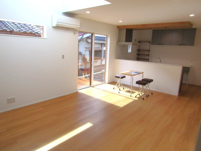 【居間・リビング】 | 【ZEH水準住宅】甲府市東光寺3丁目A棟 | 使いやすい居間です