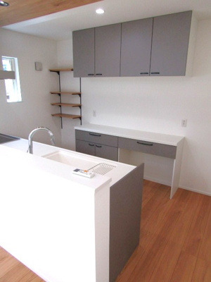 【キッチン】 | 【ZEH水準住宅】甲府市東光寺3丁目A棟 | キッチンでお料理をお楽しみください