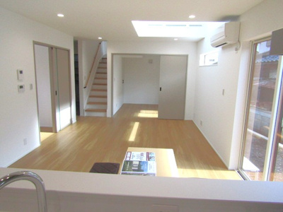 【居間・リビング】 | 【ZEH水準住宅】甲府市東光寺3丁目A棟 | 使いやすい居間です