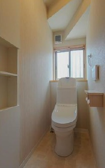 加須市東栄２丁目《リノベーション済み中古住宅》のトイレ