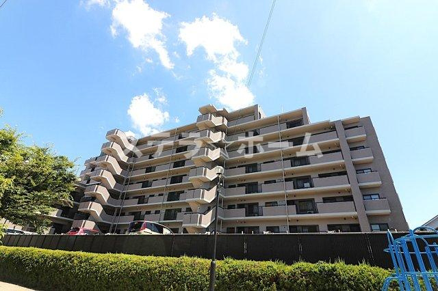 ステイツ枚方・長尾ヒルズの外観|外観は落ち着いています