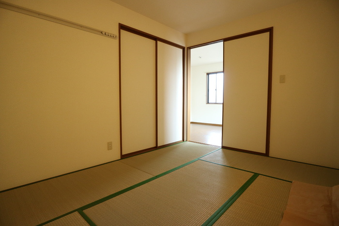 サニーヒル白水の和室