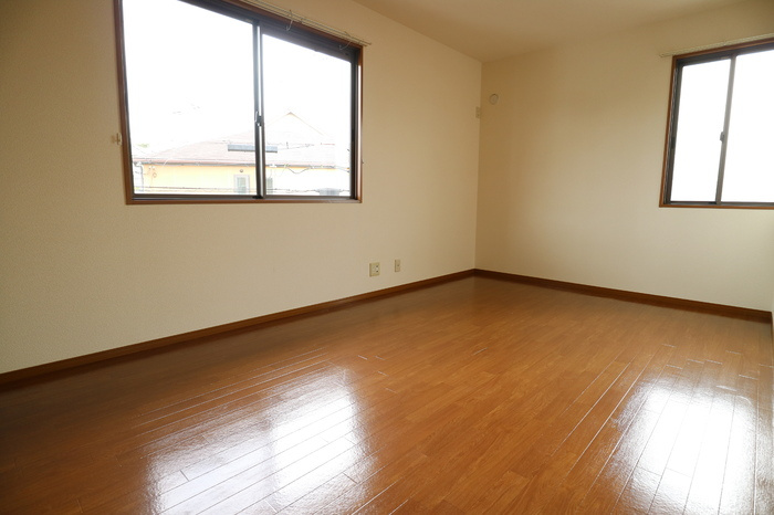 サニーヒル白水の洋室