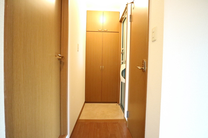 サニーヒル白水の玄関