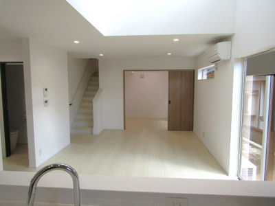 【居間・リビング】 | 【ZEH水準住宅】甲府市東光寺3丁目B棟 | 使いやすい居間です