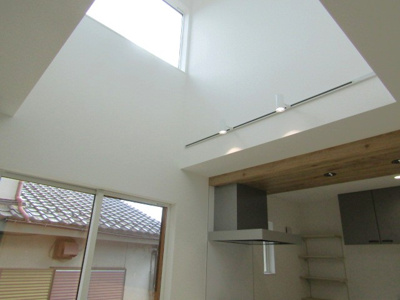 【内装】 | 【ZEH水準住宅】甲府市東光寺3丁目B棟 | 吹き抜け部分