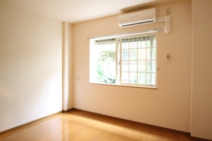 ウィステリア Ⅳの居間・リビング