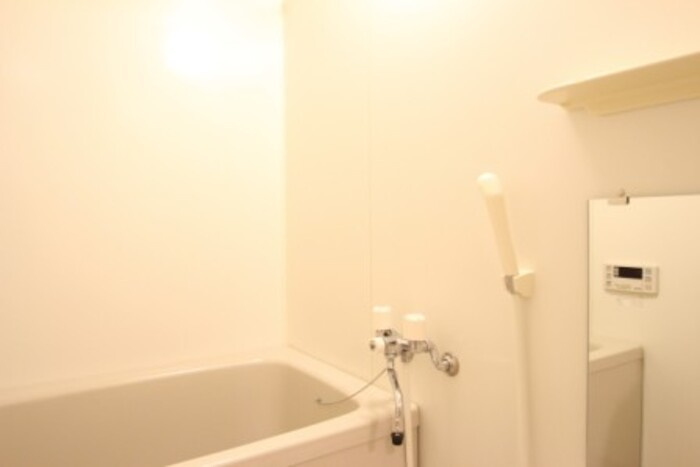 ウィステリア Ⅳの浴室