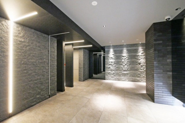 S-RESIDENCE難波大国町dominaのロビー