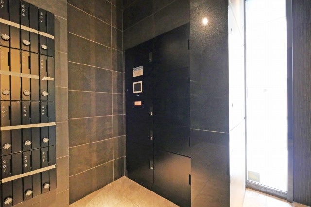 S-RESIDENCE難波大国町dominaのエントランス