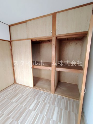 岩屋町貸家の収納