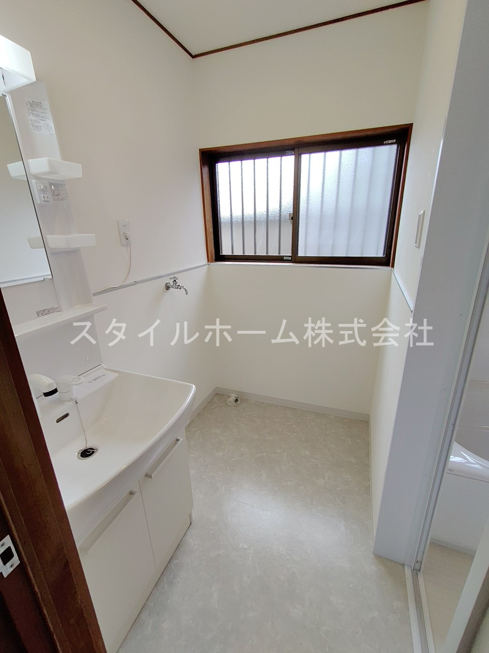 岩屋町貸家の居間・リビング