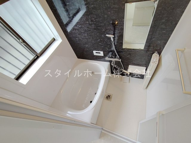 岩屋町貸家の浴室