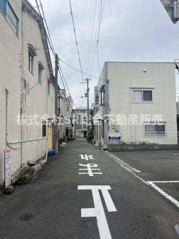 小若江２丁目店舗付き住宅の前面道路含む現地写真|前面道路含む現地写真です