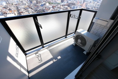 【バルコニー】 | エグゼ大阪城イースト | お洗濯にも便利なバルコニー付き