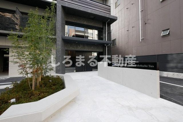 S-RESIDENCE難波大国町Tresのエントランス