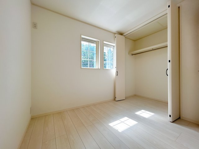 熊谷市石原の洋室