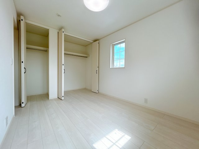 熊谷市石原の洋室