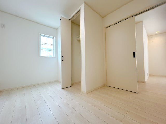 熊谷市石原の洋室