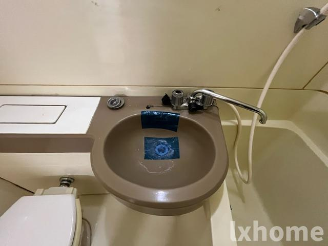 ヴィラ真砂の洗面所|ゆったりとスペースのある洗面所