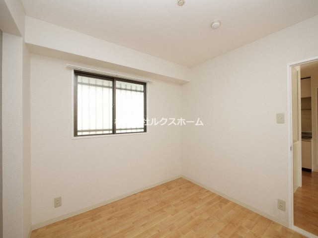 ピースフルハウスの居間・リビング